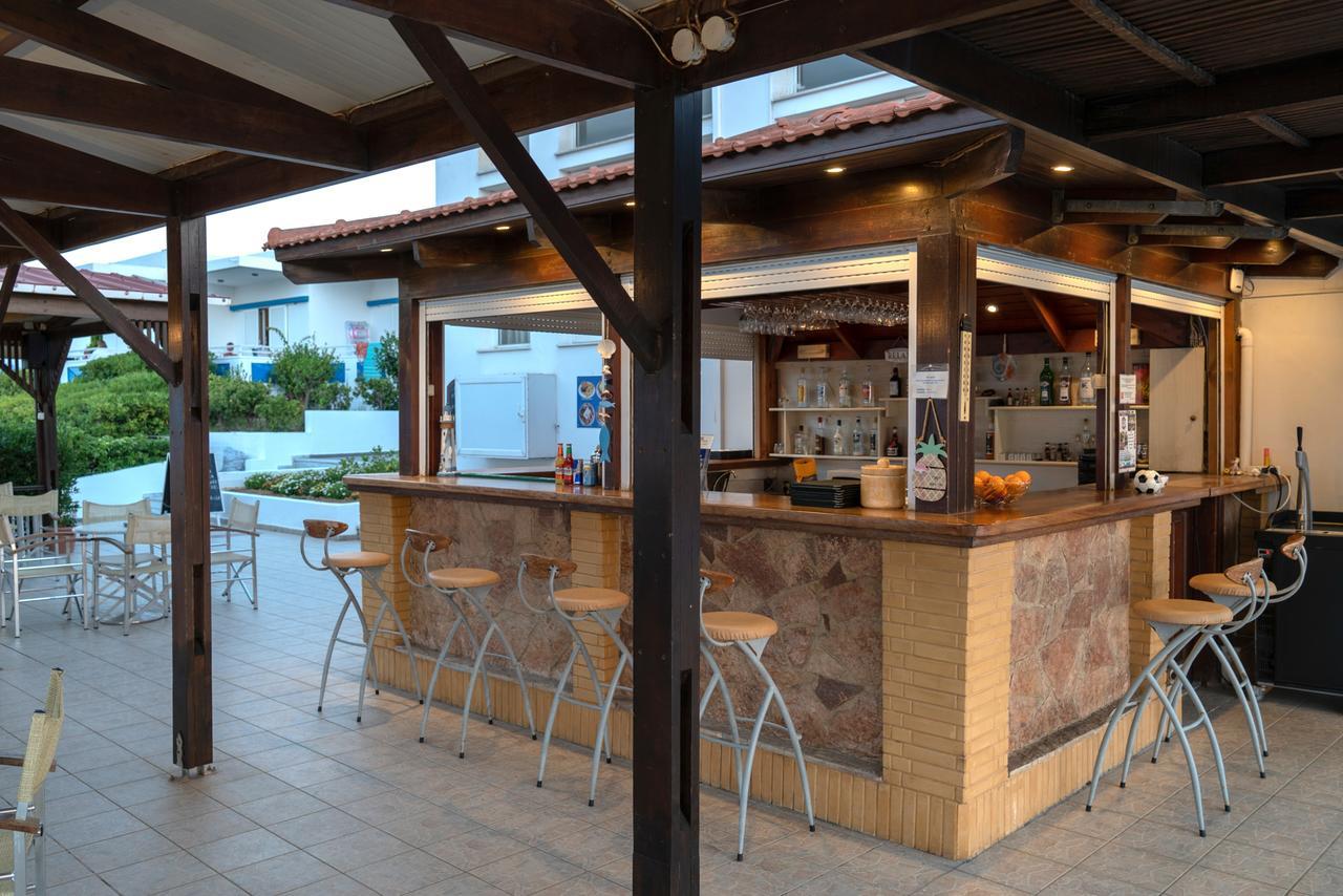 Hotel Mimoza Agia Marina  Exterior photo