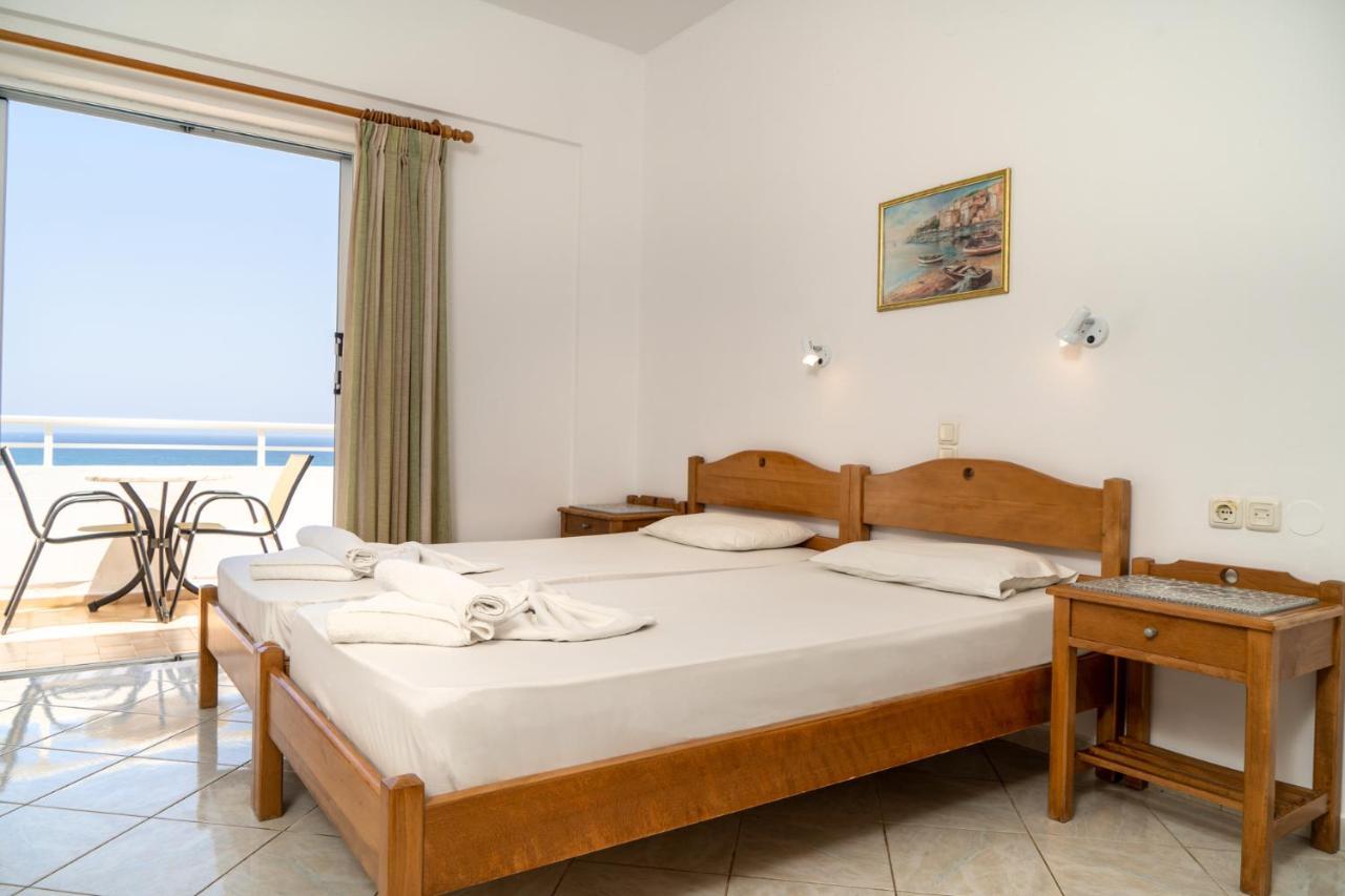 Hotel Mimoza Agia Marina  Exterior photo